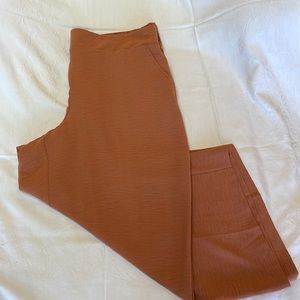 Nine West women’s cropped pants, size XL, NWT